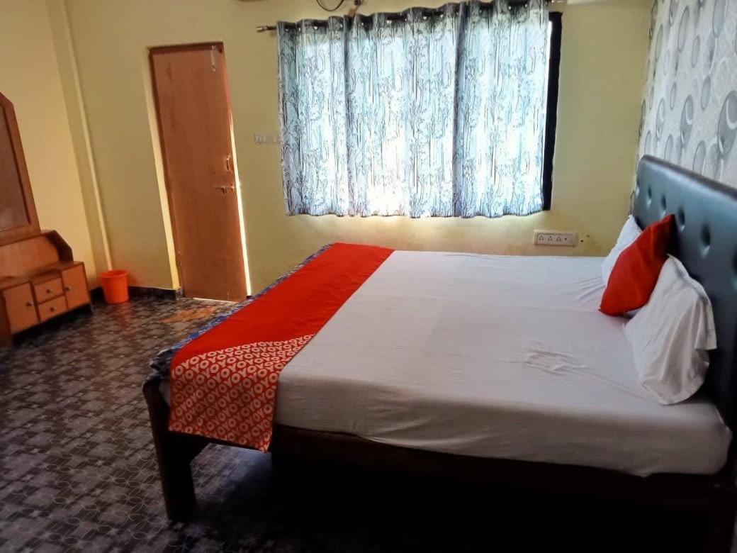 Oyo Flagship Tadoba Tiger Resort Mohurli Buitenkant foto